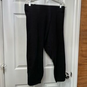 Torrid Star Wars Black Capri Legging